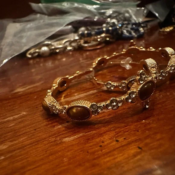 Tigers Eye Elegant Brown and Gold Women's Earrings - Picture 4 of 14